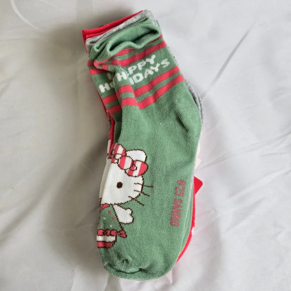 Sanrio Hello Kitty 8 Pairs Holiday‎ Capris Socks, Size Shoe:4-10 Sock:9-11, New